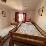 Ferienhaus Maison Avec Wifi A 600m De La Plage, 8 Pers, Sur - Fr-1-194-421