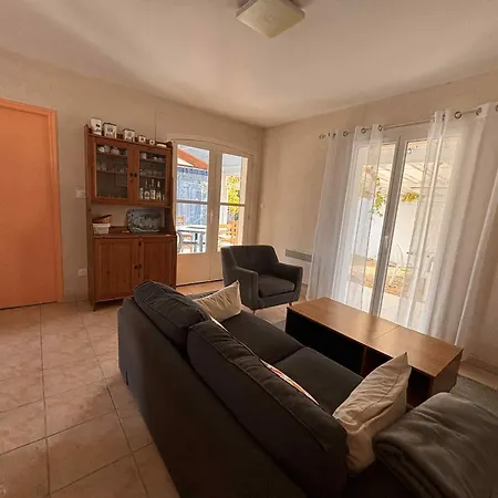 Ferienhaus Maison Avec Wifi A 600m De La Plage, 8 Pers, Sur - Fr-1-194-421